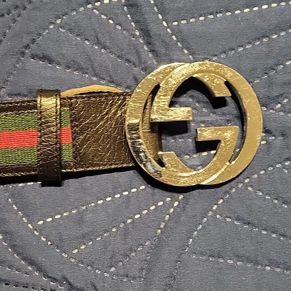 womans Gucci Belt